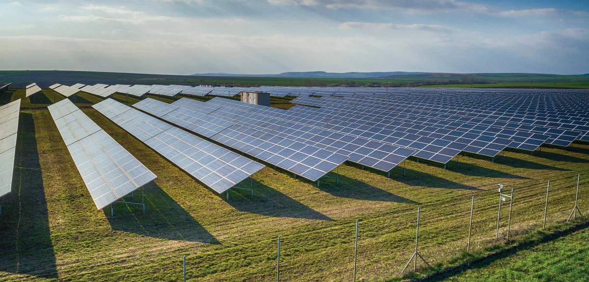 Early Detection of Faulty Contactors in Solar Inverters